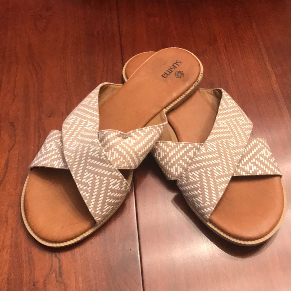 Susina tan and white sandals
